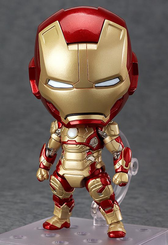 Iron Man Mark 42: Hero’s Edition + Hall of Armor Set