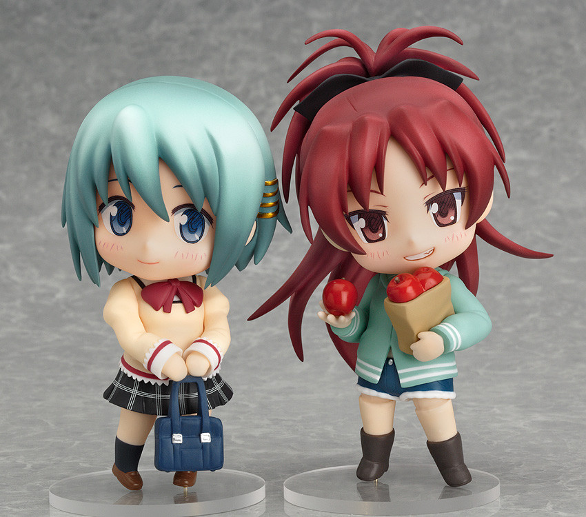 Sayaka Miki: Uniform Ver. & Kyouko Sakura: Casual Ver. Set